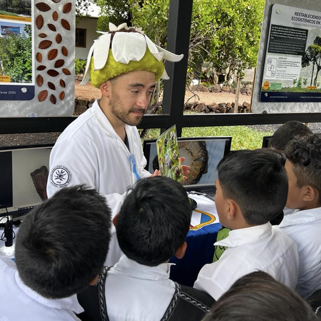 Nicolás Velasco, Galapagos Verde 2050, Charles Darwin Foundation, Ecuador